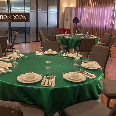 Acacia Hotel באקולוד מראה חיצוני תמונה