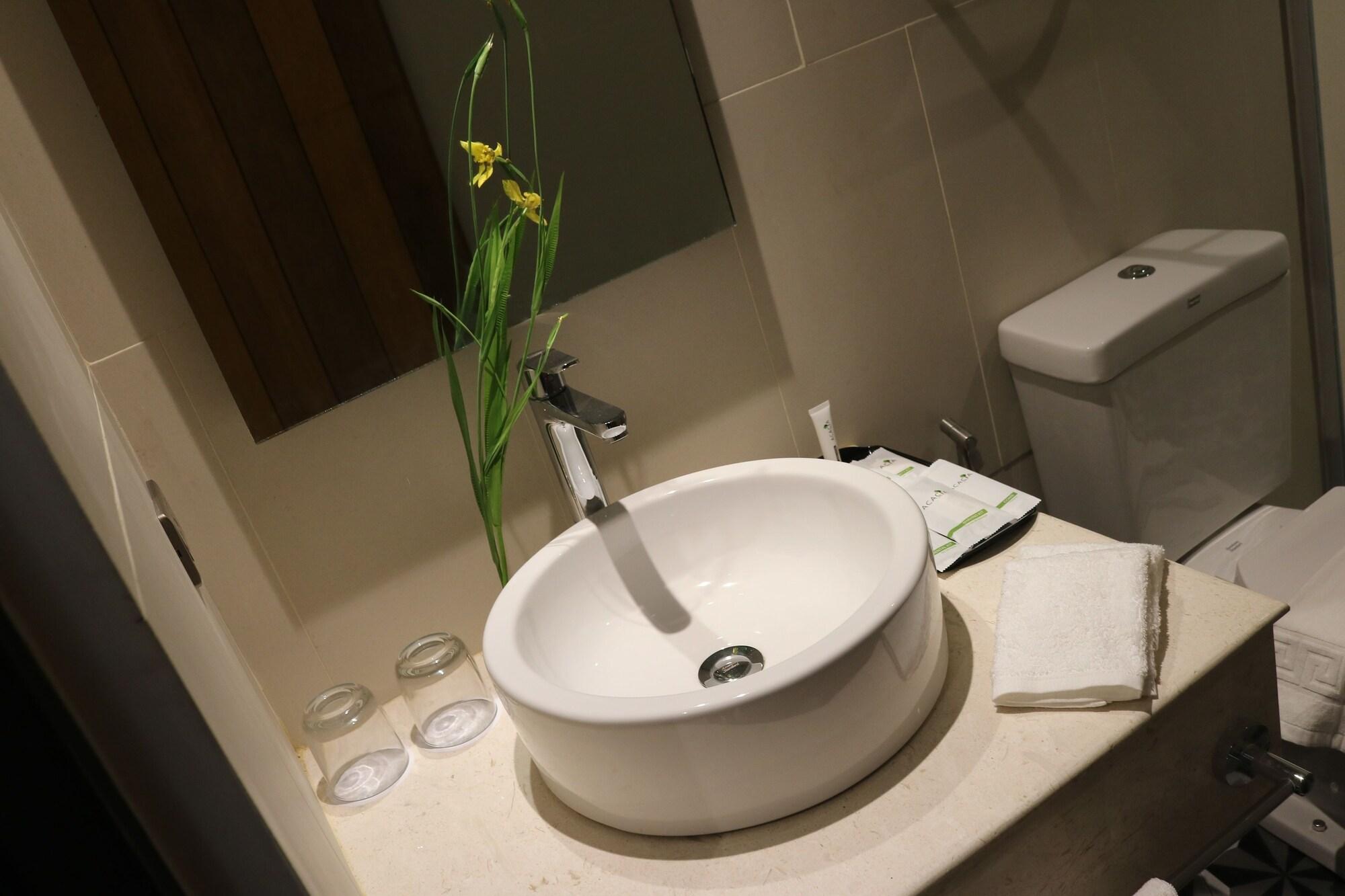 Acacia Hotel באקולוד מראה חיצוני תמונה