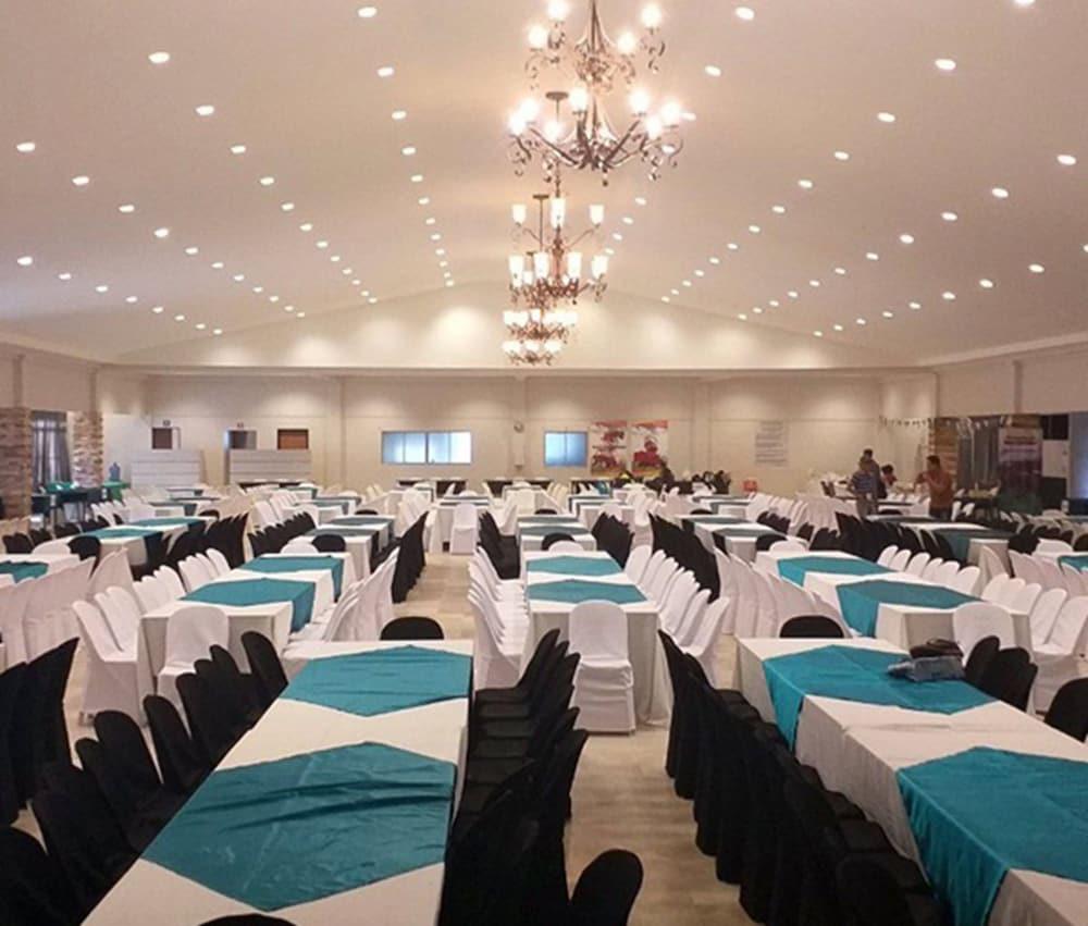 Acacia Hotel באקולוד מראה חיצוני תמונה