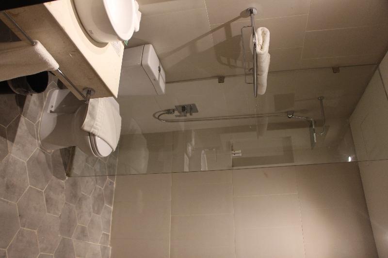 Acacia Hotel באקולוד מראה חיצוני תמונה